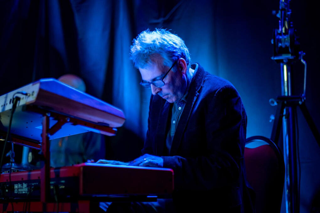 Tom Hutchinson - keyboards Tom Hutchinson - keyboards